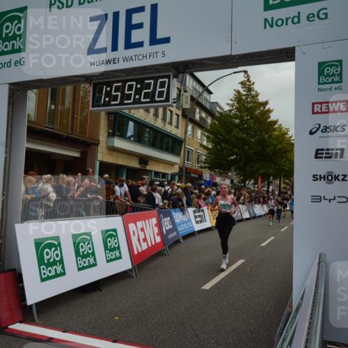 20.09.2026 - PSD Bank Halbmarathon LAZAROV Photography http://msf.ph/oto/10553067 20.09.2026 11:59:27 Ziel 1091, 1093, 1095, 1098, 1279, 2085, 2370, 2736, 3066, 3390, 3668, 3771, 3772 meine-sportfotos.de