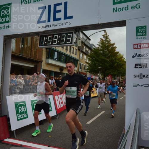 20.09.2026 - PSD Bank Halbmarathon LAZAROV Photography http://msf.ph/oto/10553074 20.09.2026 11:59:33 Ziel 1093, 1095, 1098, 1279, 2085, 2208, 2439, 2670, 2736, 3066, 3390, 3771, 3772, 4711 meine-sportfotos.de