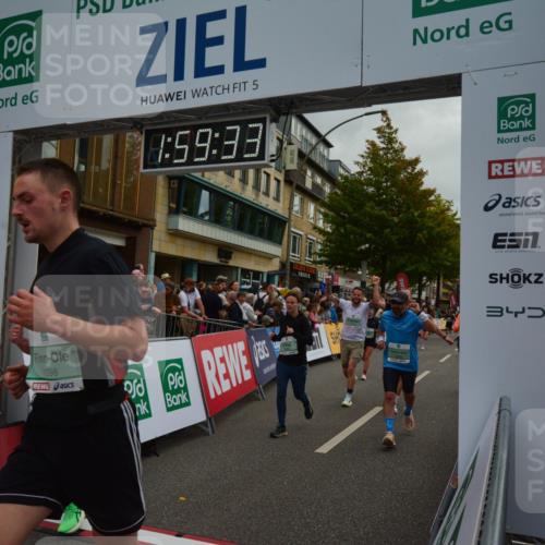 20.09.2026 - PSD Bank Halbmarathon LAZAROV Photography http://msf.ph/oto/10553076 20.09.2026 11:59:33 Ziel 1093, 1095, 1098, 1279, 2085, 2208, 2439, 2670, 2736, 3066, 3390, 3771, 3772, 4711 meine-sportfotos.de