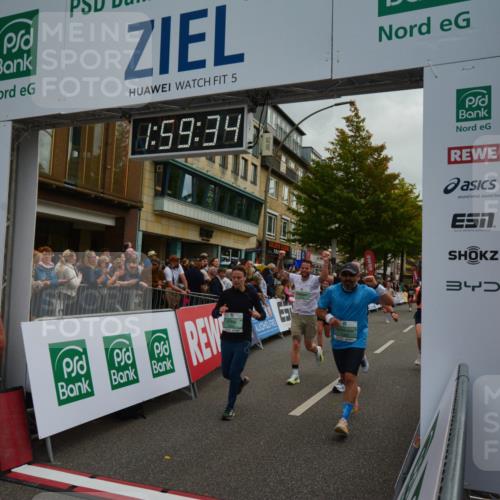 20.09.2026 - PSD Bank Halbmarathon LAZAROV Photography http://msf.ph/oto/10553078 20.09.2026 11:59:33 Ziel 1093, 1095, 1098, 1279, 2085, 2208, 2439, 2670, 2736, 3066, 3390, 3771, 3772, 4711 meine-sportfotos.de