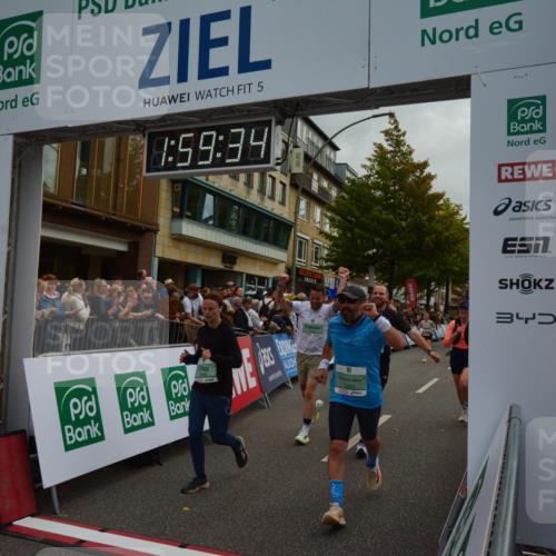 20.09.2026 - PSD Bank Halbmarathon LAZAROV Photography http://msf.ph/oto/10553080 20.09.2026 11:59:34 Ziel 1093, 1095, 1098, 1279, 2085, 2208, 2439, 2670, 2736, 3066, 3390, 3771, 3772, 4711 meine-sportfotos.de