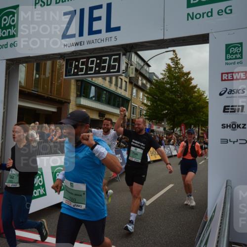 20.09.2026 - PSD Bank Halbmarathon LAZAROV Photography http://msf.ph/oto/10553083 20.09.2026 11:59:34 Ziel 1093, 1095, 1098, 1279, 2085, 2208, 2439, 2670, 2736, 3066, 3390, 3771, 3772, 4711 meine-sportfotos.de