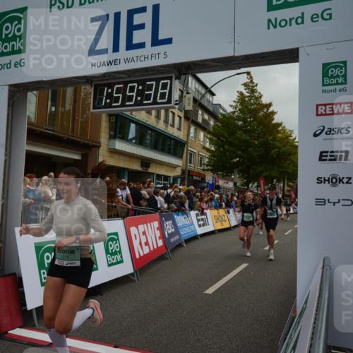 20.09.2026 - PSD Bank Halbmarathon LAZAROV Photography http://msf.ph/oto/10553095 20.09.2026 11:59:38 Ziel 1093, 1098, 1279, 2085, 2208, 2439, 2670, 2736, 3066, 3390, 3771, 3772, 3800, 4711 meine-sportfotos.de