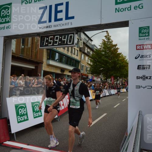 20.09.2026 - PSD Bank Halbmarathon LAZAROV Photography http://msf.ph/oto/10553101 20.09.2026 11:59:40 Ziel 1093, 1279, 2085, 2168, 2170, 2208, 2439, 2670, 3066, 3390, 3578, 3771, 3772, 3800, 4493, 4494, 4495, 4711 meine-sportfotos.de