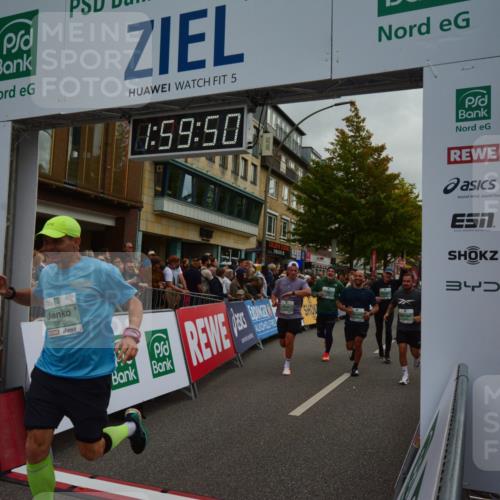 20.09.2026 - PSD Bank Halbmarathon LAZAROV Photography http://msf.ph/oto/10553120 20.09.2026 11:59:49 Ziel 1265, 1454, 2168, 2170, 2470, 3578, 3800, 4493, 4494, 4495, 4711 meine-sportfotos.de