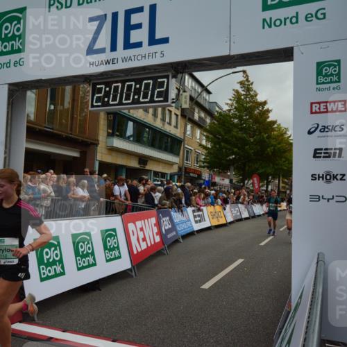 20.09.2026 - PSD Bank Halbmarathon LAZAROV Photography http://msf.ph/oto/10553150 20.09.2026 12:00:02 Ziel 1112, 1454, 1927, 2186, 2238, 2470, 2693, 3146, 4670 meine-sportfotos.de