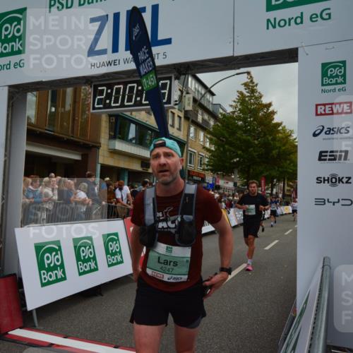 20.09.2026 - PSD Bank Halbmarathon LAZAROV Photography http://msf.ph/oto/10553172 20.09.2026 12:00:08 Ziel 1112, 1788, 1927, 2186, 2238, 2676, 2693, 3146, 3550, 4583, 4670 meine-sportfotos.de