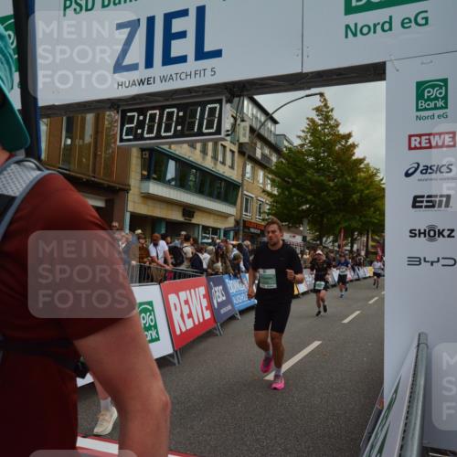 20.09.2026 - PSD Bank Halbmarathon LAZAROV Photography http://msf.ph/oto/10553175 20.09.2026 12:00:09 Ziel 1788, 1927, 2186, 2238, 2676, 2693, 3146, 3550, 4583, 4670 meine-sportfotos.de