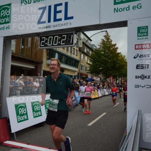 20.09.2026 - PSD Bank Halbmarathon LAZAROV Photography http://msf.ph/oto/10553210 20.09.2026 12:00:20 Ziel 1788, 2228, 2338, 2676, 3024, 3550, 3566, 3812, 4321, 4583, 4704, 4741 meine-sportfotos.de