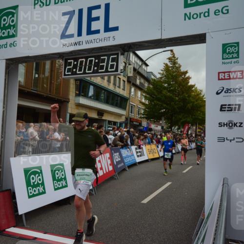20.09.2026 - PSD Bank Halbmarathon LAZAROV Photography http://msf.ph/oto/10553255 20.09.2026 12:00:36 Ziel 1018, 1100, 1334, 1660, 2194, 2742, 2757, 2986, 3124, 3489, 3661, 3915, 3980, 4095, 4265, 4696 meine-sportfotos.de