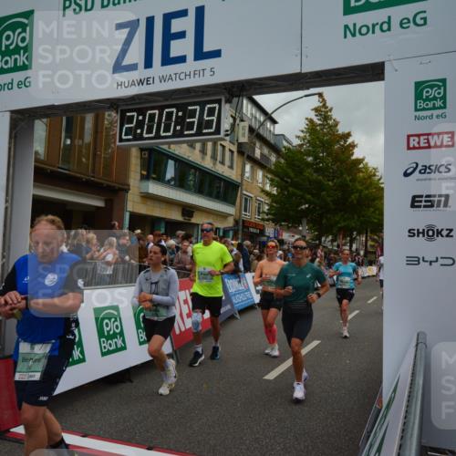 20.09.2026 - PSD Bank Halbmarathon LAZAROV Photography http://msf.ph/oto/10553264 20.09.2026 12:00:39 Ziel 1018, 1100, 1334, 1660, 2194, 2742, 2757, 2938, 2986, 3124, 3489, 3661, 3915, 3980, 4095, 4122, 4265, 4696 meine-sportfotos.de