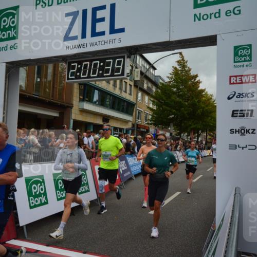 20.09.2026 - PSD Bank Halbmarathon LAZAROV Photography http://msf.ph/oto/10553265 20.09.2026 12:00:39 Ziel 1018, 1100, 1334, 1660, 2194, 2742, 2757, 2938, 2986, 3124, 3489, 3661, 3915, 3980, 4095, 4122, 4265, 4696 meine-sportfotos.de