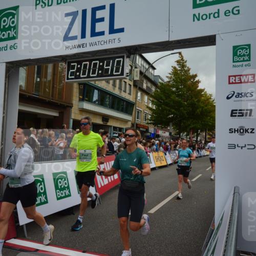 20.09.2026 - PSD Bank Halbmarathon LAZAROV Photography http://msf.ph/oto/10553267 20.09.2026 12:00:39 Ziel 1018, 1100, 1334, 1660, 2194, 2742, 2757, 2938, 2986, 3124, 3489, 3661, 3915, 3980, 4095, 4122, 4265, 4696 meine-sportfotos.de