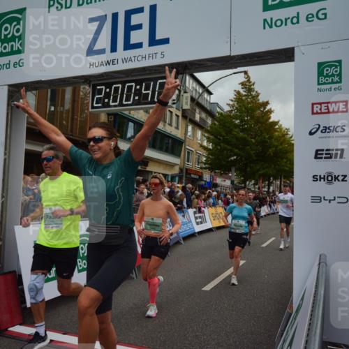 20.09.2026 - PSD Bank Halbmarathon LAZAROV Photography http://msf.ph/oto/10553269 20.09.2026 12:00:40 Ziel 1018, 1100, 1334, 1660, 2194, 2757, 2938, 2986, 3124, 3489, 3661, 3915, 3980, 4095, 4122, 4265, 4696 meine-sportfotos.de