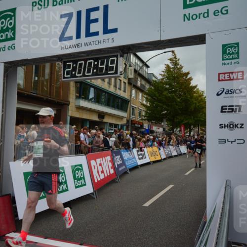 20.09.2026 - PSD Bank Halbmarathon LAZAROV Photography http://msf.ph/oto/10553297 20.09.2026 12:00:49 Ziel 1366, 2020, 2194, 2938, 2986, 3027, 3123, 3283, 3383, 3554, 3751, 3915, 4122, 4696 meine-sportfotos.de