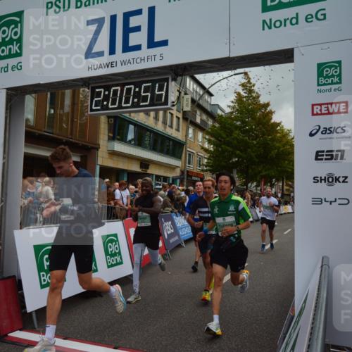 20.09.2026 - PSD Bank Halbmarathon LAZAROV Photography http://msf.ph/oto/10553307 20.09.2026 12:00:54 Ziel 1271, 1366, 1682, 2020, 2194, 2938, 2986, 3027, 3123, 3283, 3368, 3383, 3554, 3751, 4122 meine-sportfotos.de