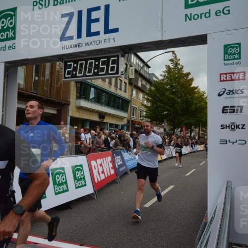 20.09.2026 - PSD Bank Halbmarathon LAZAROV Photography http://msf.ph/oto/10553315 20.09.2026 12:00:55 Ziel 1271, 1366, 1682, 2020, 2938, 3027, 3123, 3283, 3368, 3383, 3554, 3751, 4122 meine-sportfotos.de