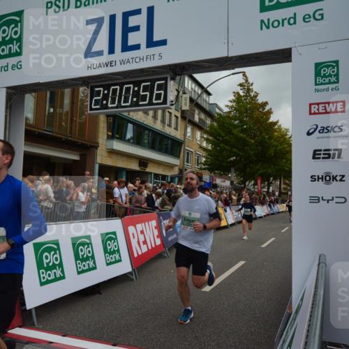20.09.2026 - PSD Bank Halbmarathon LAZAROV Photography http://msf.ph/oto/10553316 20.09.2026 12:00:55 Ziel 1271, 1366, 1682, 2020, 2938, 3027, 3123, 3283, 3368, 3383, 3554, 3751, 4122 meine-sportfotos.de