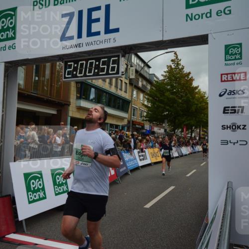 20.09.2026 - PSD Bank Halbmarathon LAZAROV Photography http://msf.ph/oto/10553319 20.09.2026 12:00:56 Ziel 1271, 1366, 1682, 2020, 2567, 2938, 3027, 3123, 3283, 3368, 3383, 3554, 3751, 4199 meine-sportfotos.de