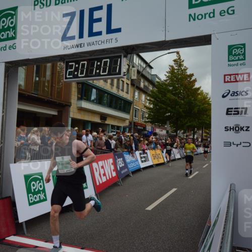 20.09.2026 - PSD Bank Halbmarathon LAZAROV Photography http://msf.ph/oto/10553326 20.09.2026 12:01:01 Ziel 1271, 1451, 1682, 2020, 2567, 3027, 3283, 3368, 3383, 3554, 3789, 4043, 4199 meine-sportfotos.de