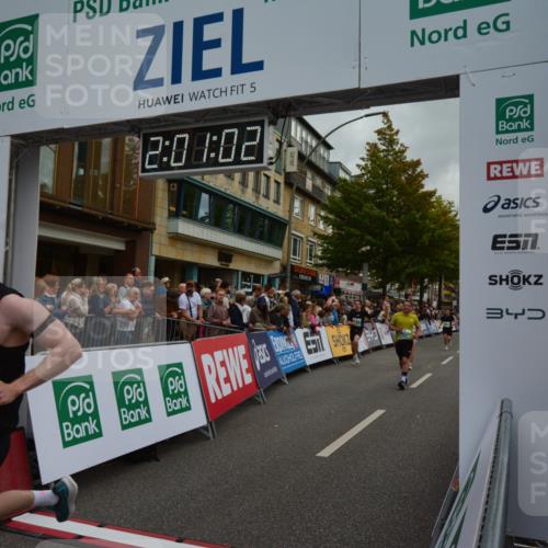 20.09.2026 - PSD Bank Halbmarathon LAZAROV Photography http://msf.ph/oto/10553328 20.09.2026 12:01:01 Ziel 1271, 1451, 1682, 2020, 2567, 3027, 3283, 3368, 3383, 3554, 3789, 4043, 4199 meine-sportfotos.de