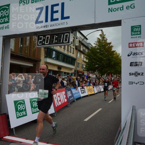 20.09.2026 - PSD Bank Halbmarathon LAZAROV Photography http://msf.ph/oto/10553347 20.09.2026 12:01:10 Ziel 1027, 1271, 1451, 1641, 1682, 1818, 2375, 2527, 2567, 3368, 3789, 4043, 4199 meine-sportfotos.de
