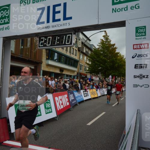 20.09.2026 - PSD Bank Halbmarathon LAZAROV Photography http://msf.ph/oto/10553348 20.09.2026 12:01:10 Ziel 1027, 1271, 1451, 1641, 1682, 1818, 2375, 2527, 2567, 3368, 3789, 4043, 4199 meine-sportfotos.de