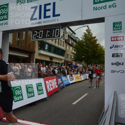 20.09.2026 - PSD Bank Halbmarathon LAZAROV Photography http://msf.ph/oto/10553349 20.09.2026 12:01:10 Ziel 1027, 1271, 1451, 1641, 1682, 1818, 2375, 2527, 2567, 3368, 3789, 4043, 4199 meine-sportfotos.de
