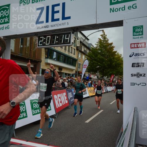 20.09.2026 - PSD Bank Halbmarathon LAZAROV Photography http://msf.ph/oto/10553358 20.09.2026 12:01:13 Ziel 1027, 1451, 1641, 1818, 1928, 2174, 2375, 2494, 2527, 2567, 2661, 3789, 4043, 4199, 4334 meine-sportfotos.de