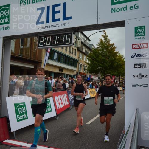 20.09.2026 - PSD Bank Halbmarathon LAZAROV Photography http://msf.ph/oto/10553361 20.09.2026 12:01:14 Ziel 1027, 1451, 1641, 1818, 1928, 2142, 2174, 2375, 2494, 2527, 2567, 2661, 3789, 4043, 4199, 4334 meine-sportfotos.de