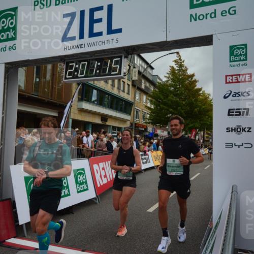 20.09.2026 - PSD Bank Halbmarathon LAZAROV Photography http://msf.ph/oto/10553362 20.09.2026 12:01:14 Ziel 1027, 1451, 1641, 1818, 1928, 2142, 2174, 2375, 2494, 2527, 2567, 2661, 3789, 4043, 4199, 4334 meine-sportfotos.de