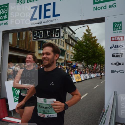 20.09.2026 - PSD Bank Halbmarathon LAZAROV Photography http://msf.ph/oto/10553366 20.09.2026 12:01:15 Ziel 1027, 1451, 1641, 1818, 1928, 2142, 2174, 2375, 2494, 2527, 2661, 2748, 3789, 4043, 4334 meine-sportfotos.de