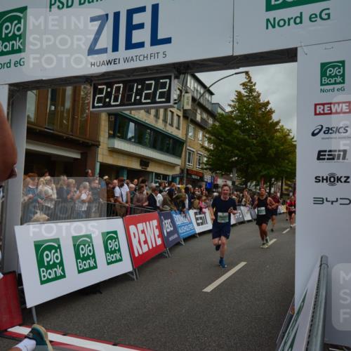 20.09.2026 - PSD Bank Halbmarathon LAZAROV Photography http://msf.ph/oto/10553371 20.09.2026 12:01:22 Ziel 1027, 1641, 1928, 1933, 1999, 2142, 2174, 2189, 2383, 2494, 2661, 2748, 3271, 3492, 4334 meine-sportfotos.de