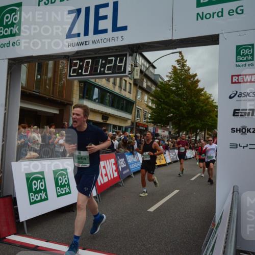 20.09.2026 - PSD Bank Halbmarathon LAZAROV Photography http://msf.ph/oto/10553375 20.09.2026 12:01:23 Ziel 1027, 1328, 1382, 1641, 1928, 1933, 1999, 2142, 2174, 2189, 2383, 2494, 2661, 2748, 3271, 3446, 3492, 4334 meine-sportfotos.de