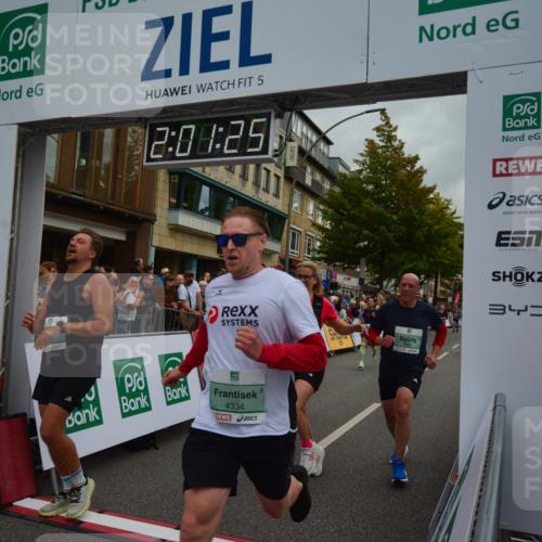 20.09.2026 - PSD Bank Halbmarathon LAZAROV Photography http://msf.ph/oto/10553383 20.09.2026 12:01:25 Ziel 1027, 1328, 1382, 1641, 1928, 1933, 1999, 2142, 2174, 2189, 2383, 2494, 2661, 2748, 3148, 3271, 3446, 3492, 4334 meine-sportfotos.de