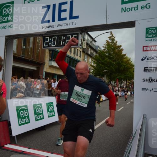 20.09.2026 - PSD Bank Halbmarathon LAZAROV Photography http://msf.ph/oto/10553387 20.09.2026 12:01:25 Ziel 1027, 1328, 1382, 1641, 1928, 1933, 1999, 2142, 2174, 2189, 2383, 2494, 2661, 2748, 3148, 3271, 3446, 3492, 4334 meine-sportfotos.de