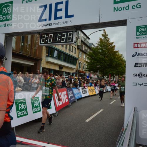 20.09.2026 - PSD Bank Halbmarathon LAZAROV Photography http://msf.ph/oto/10553431 20.09.2026 12:01:38 Ziel 1142, 1153, 1227, 1257, 1328, 1382, 1393, 1689, 1933, 2169, 2189, 2383, 2397, 3148, 3161, 3218, 3399, 3446, 3862, 4707 meine-sportfotos.de