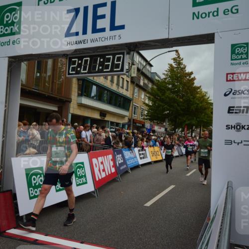 20.09.2026 - PSD Bank Halbmarathon LAZAROV Photography http://msf.ph/oto/10553433 20.09.2026 12:01:39 Ziel 1142, 1153, 1227, 1257, 1328, 1382, 1393, 1689, 1933, 2169, 2189, 2383, 2397, 3148, 3161, 3218, 3399, 3446, 3862, 4089, 4707 meine-sportfotos.de