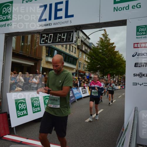 20.09.2026 - PSD Bank Halbmarathon LAZAROV Photography http://msf.ph/oto/10553442 20.09.2026 12:01:41 Ziel 1142, 1153, 1227, 1257, 1328, 1382, 1393, 1607, 1689, 2169, 2397, 2806, 3148, 3161, 3218, 3302, 3399, 3446, 3862, 4089, 4549, 4707 meine-sportfotos.de