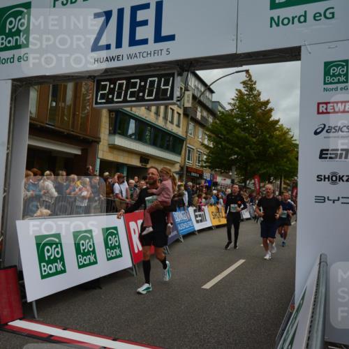 20.09.2026 - PSD Bank Halbmarathon LAZAROV Photography http://msf.ph/oto/10553505 20.09.2026 12:02:03 Ziel 1585, 1926, 2486, 2489, 2865, 2881, 2947, 2995, 3007, 3135, 3179, 3458, 3485, 3536, 3557, 3704, 3705, 3793, 4167, 4574, 4646, 4719 meine-sportfotos.de