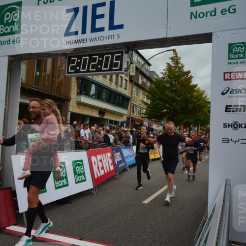 20.09.2026 - PSD Bank Halbmarathon LAZAROV Photography http://msf.ph/oto/10553507 20.09.2026 12:02:04 Ziel 1585, 1926, 2486, 2489, 2865, 2881, 2947, 2995, 3007, 3135, 3179, 3458, 3485, 3536, 3557, 3704, 3705, 3793, 4167, 4574, 4719 meine-sportfotos.de