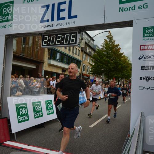 20.09.2026 - PSD Bank Halbmarathon LAZAROV Photography http://msf.ph/oto/10553512 20.09.2026 12:02:05 Ziel 1585, 1926, 2486, 2489, 2865, 2881, 2947, 2995, 3007, 3135, 3179, 3458, 3536, 3557, 3704, 3705, 3793, 4167, 4574, 4719 meine-sportfotos.de