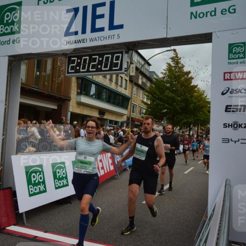 20.09.2026 - PSD Bank Halbmarathon LAZAROV Photography http://msf.ph/oto/10553520 20.09.2026 12:02:08 Ziel 1585, 1926, 2486, 2489, 2865, 2881, 2947, 3007, 3135, 3179, 3458, 3536, 3557, 3704, 3705, 3793, 4167, 4574, 4719 meine-sportfotos.de