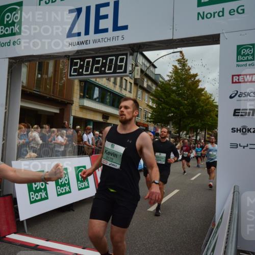 20.09.2026 - PSD Bank Halbmarathon LAZAROV Photography http://msf.ph/oto/10553523 20.09.2026 12:02:09 Ziel 1486, 1585, 1926, 2077, 2486, 2489, 2865, 2881, 2947, 3007, 3135, 3179, 3458, 3536, 3557, 3704, 3705, 3793, 4068, 4167, 4574, 4719 meine-sportfotos.de