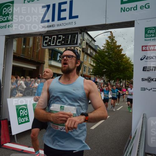 20.09.2026 - PSD Bank Halbmarathon LAZAROV Photography http://msf.ph/oto/10553533 20.09.2026 12:02:11 Ziel 1072, 1250, 1486, 1585, 1926, 2077, 2486, 2489, 2865, 2947, 3179, 3458, 3536, 3557, 3704, 3705, 3793, 4068, 4167, 4574, 4719 meine-sportfotos.de