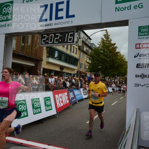 20.09.2026 - PSD Bank Halbmarathon LAZAROV Photography http://msf.ph/oto/10553548 20.09.2026 12:02:15 Ziel 1072, 1126, 1250, 1486, 1585, 1926, 2077, 2395, 2486, 2489, 3179, 3458, 3536, 3557, 3704, 3705, 3793, 4068, 4114, 4115, 4719, 4794 meine-sportfotos.de