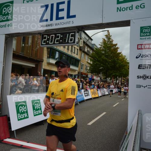 20.09.2026 - PSD Bank Halbmarathon LAZAROV Photography http://msf.ph/oto/10553552 20.09.2026 12:02:16 Ziel 1072, 1126, 1250, 1340, 1486, 1585, 1926, 2077, 2395, 2486, 2489, 3458, 3536, 3557, 3704, 3705, 3793, 4068, 4114, 4115, 4485, 4794 meine-sportfotos.de