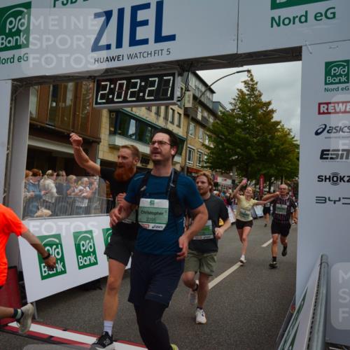 20.09.2026 - PSD Bank Halbmarathon LAZAROV Photography http://msf.ph/oto/10553577 20.09.2026 12:02:26 Ziel 1072, 1126, 1250, 1340, 1403, 1486, 1497, 1507, 1586, 2077, 2084, 2088, 2395, 2817, 2818, 2968, 3240, 4068, 4114, 4115, 4485, 4580, 4794 meine-sportfotos.de