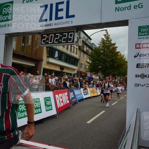 20.09.2026 - PSD Bank Halbmarathon LAZAROV Photography http://msf.ph/oto/10553589 20.09.2026 12:02:29 Ziel 1126, 1250, 1340, 1403, 1497, 1507, 1586, 2084, 2088, 2395, 2817, 2818, 2968, 3109, 3240, 3354, 4114, 4115, 4485, 4565, 4580, 4794 meine-sportfotos.de
