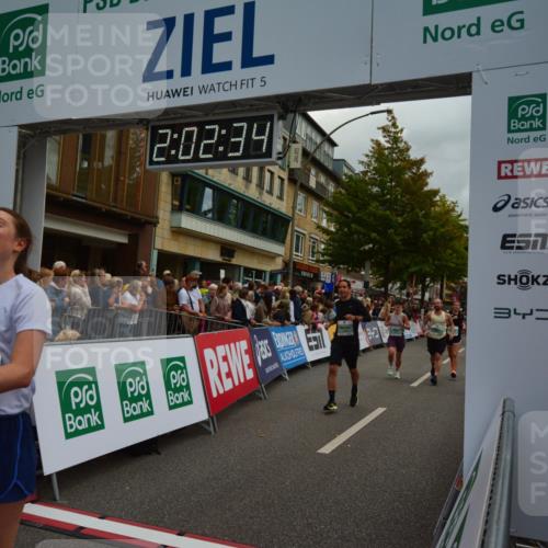 20.09.2026 - PSD Bank Halbmarathon LAZAROV Photography http://msf.ph/oto/10553606 20.09.2026 12:02:33 Ziel 1126, 1340, 1403, 1497, 1507, 1586, 1718, 1895, 2084, 2088, 2105, 2817, 2818, 2968, 3109, 3240, 3354, 4114, 4115, 4485, 4547, 4565, 4568, 4580 meine-sportfotos.de